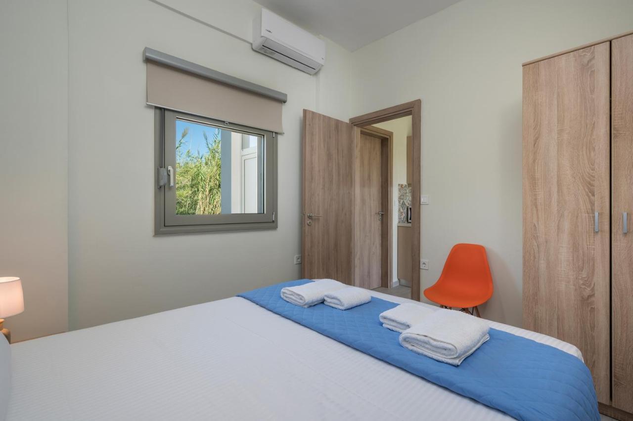 Sea Breeze Apartments Колімварі Екстер'єр фото