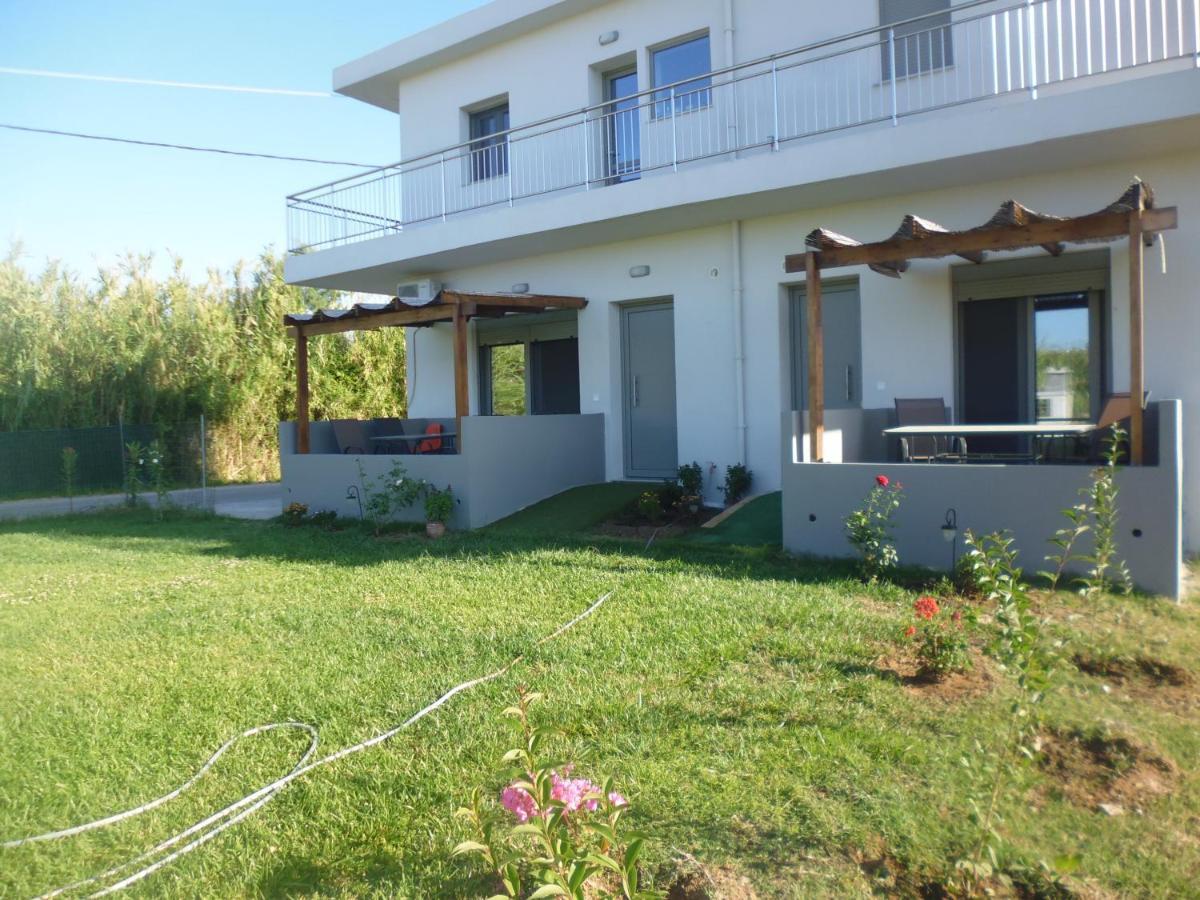 Sea Breeze Apartments Колімварі Екстер'єр фото